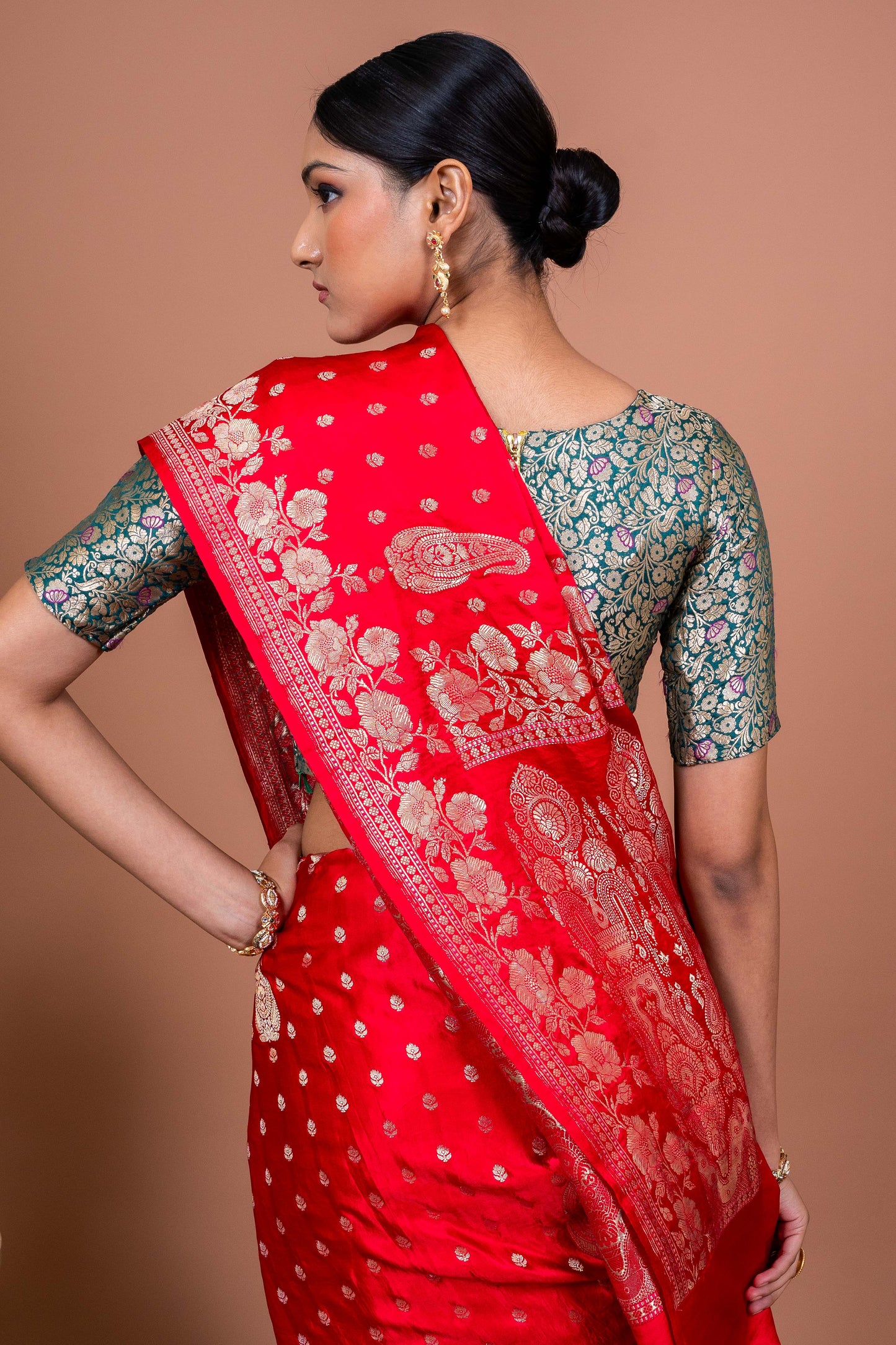 Sabhya Boota Handwoven Banaras Saree