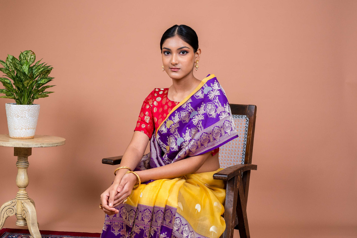 Kora Kataan Jaal Handwoven Banaras Saree
