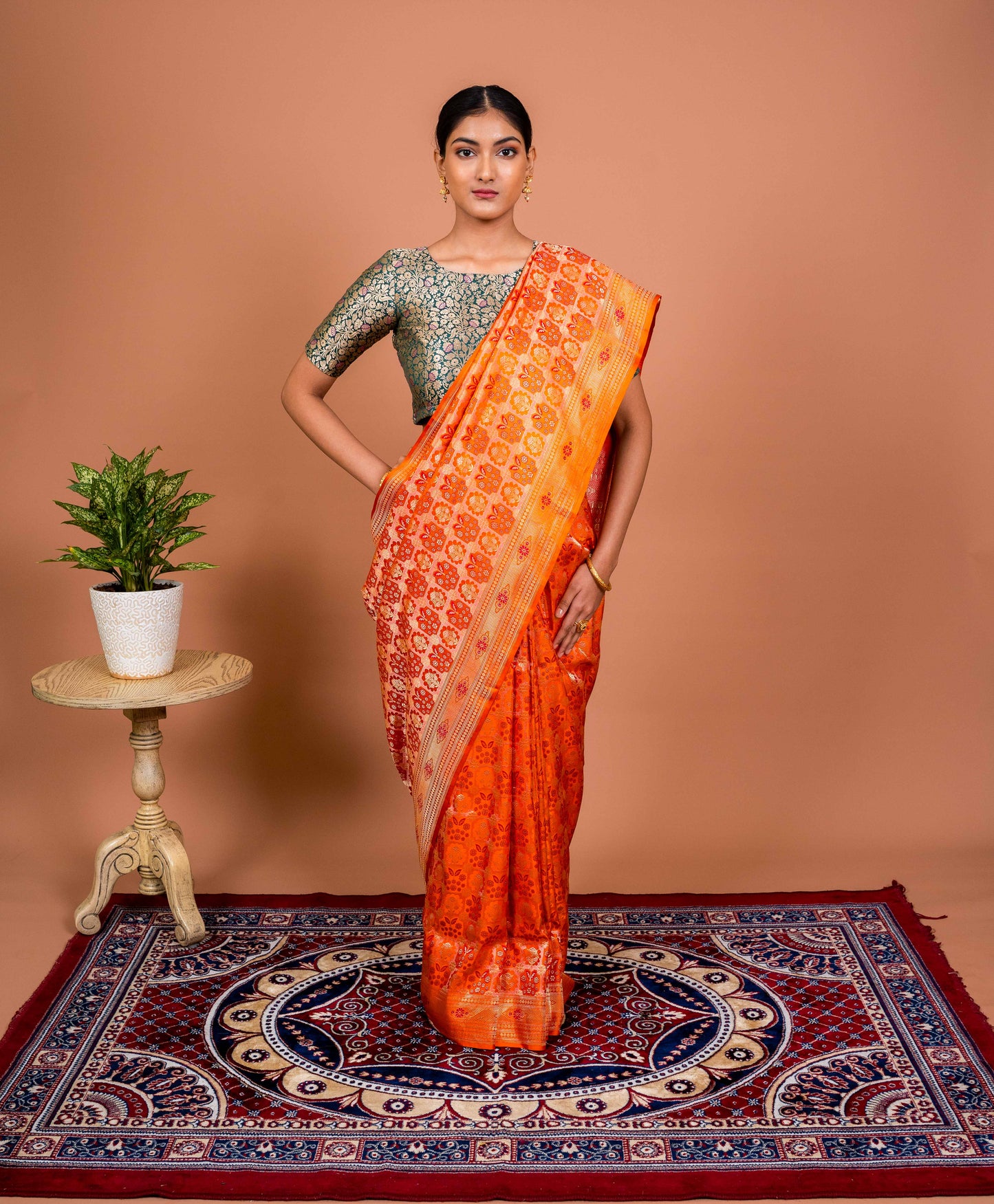Vana tanchhoi Handwoven Banaras Saree
