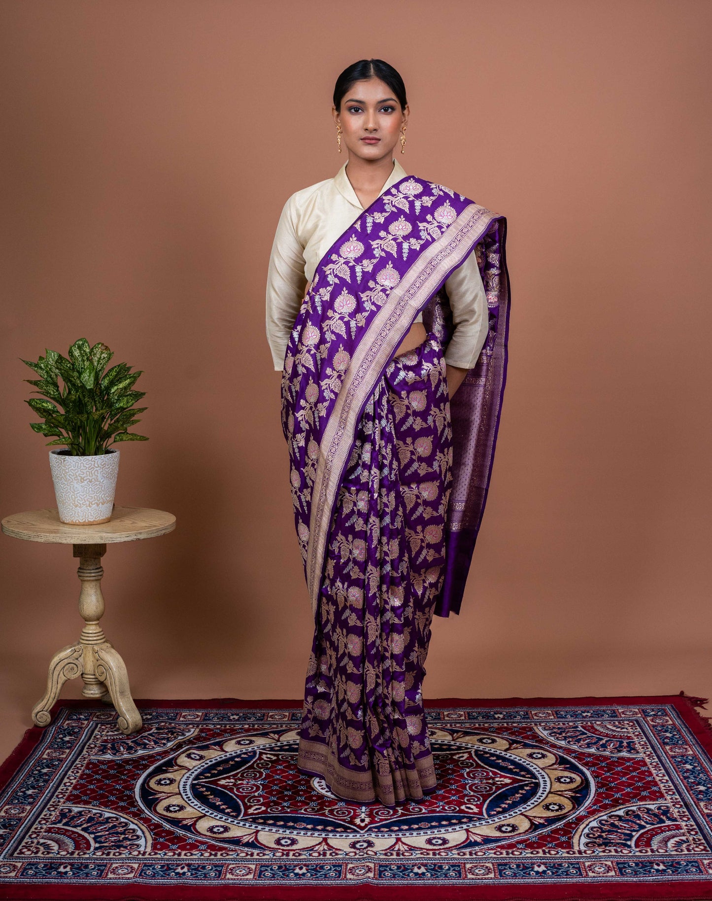 Gulner Jaal Handwoven Banaras Saree