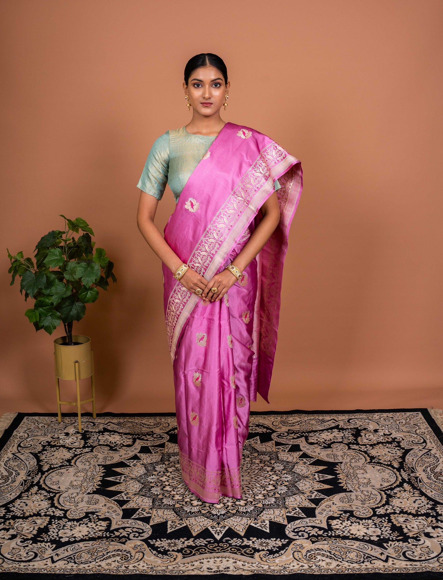 Saras Border Handwoven Banaras Saree