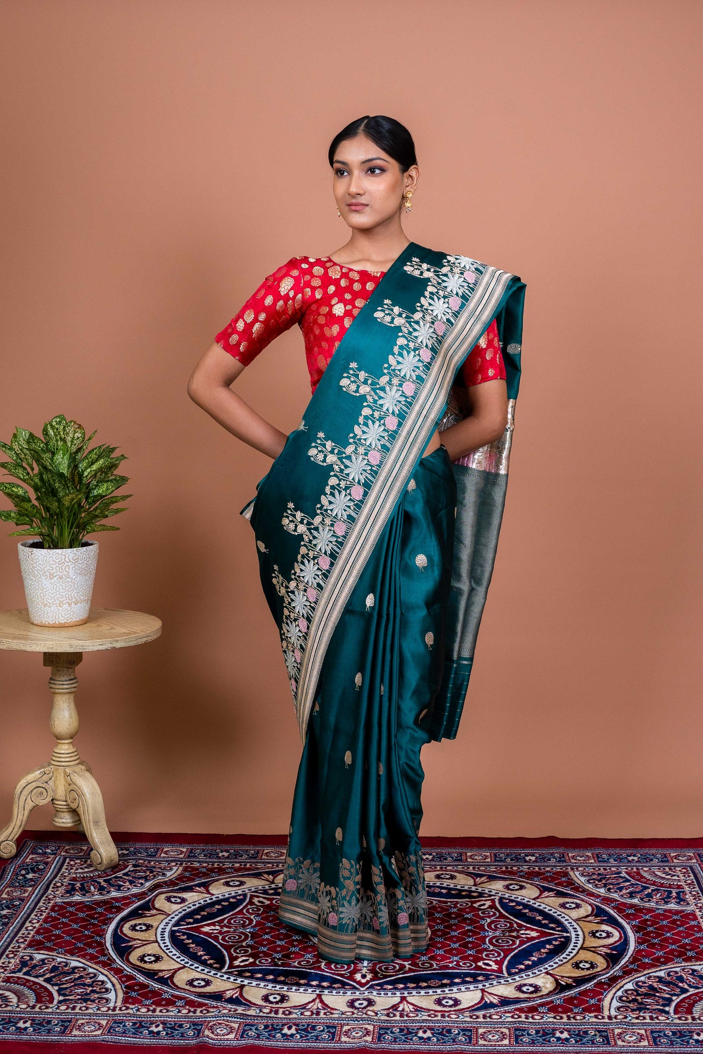 Kamal Border Handwoven Banaras Saree