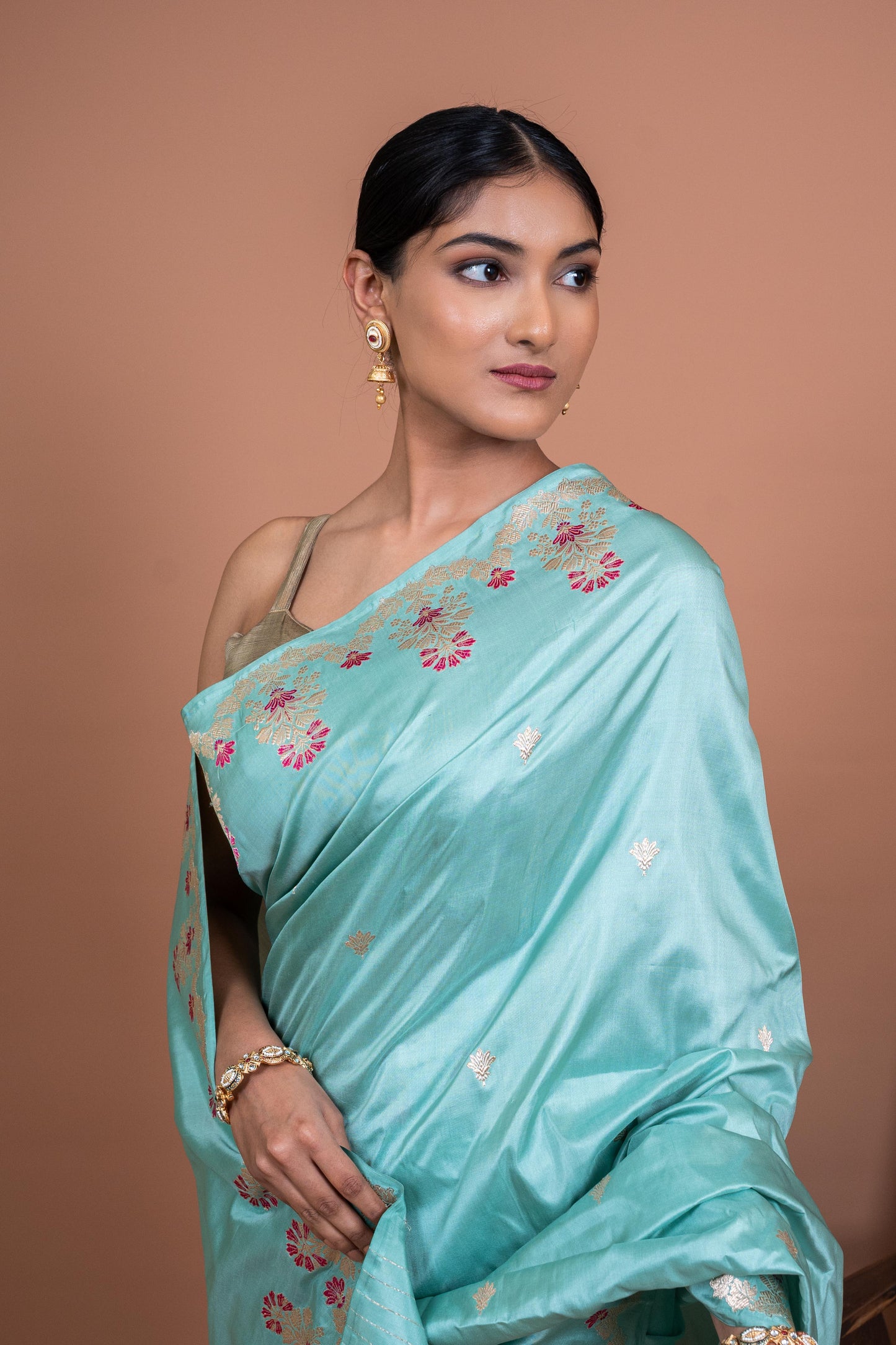 Aviral Handwoven Banaras Saree