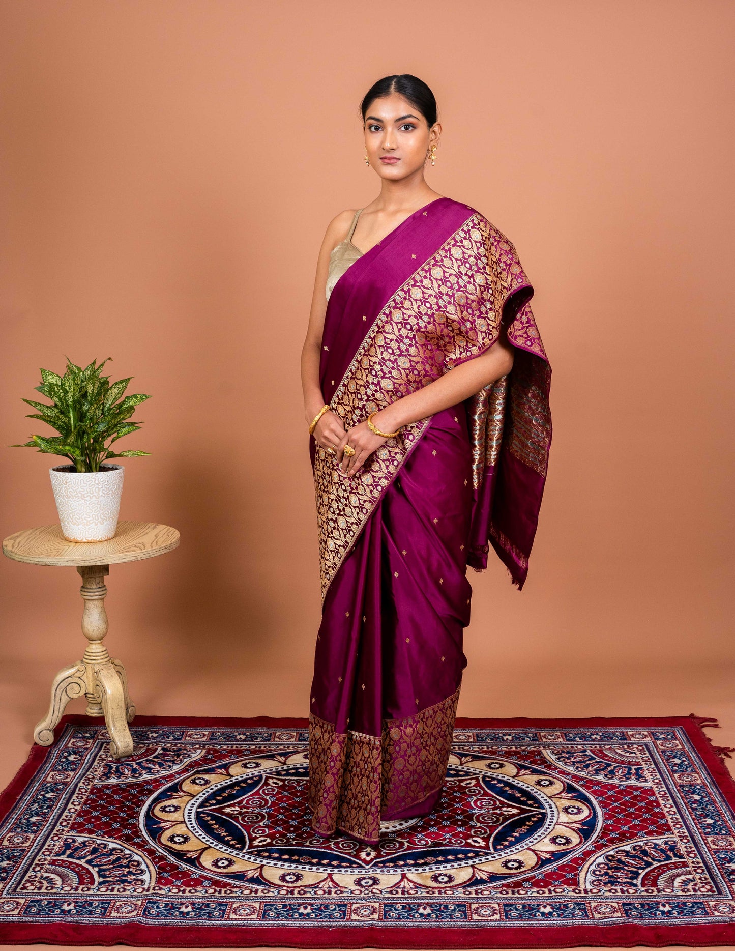 Kadhiyal Handwoven Banaras Saree