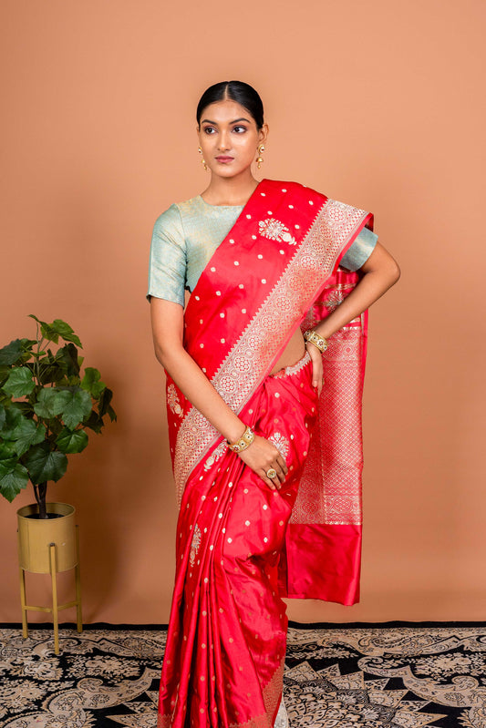 Guldasta Handwoven Banaras Saree