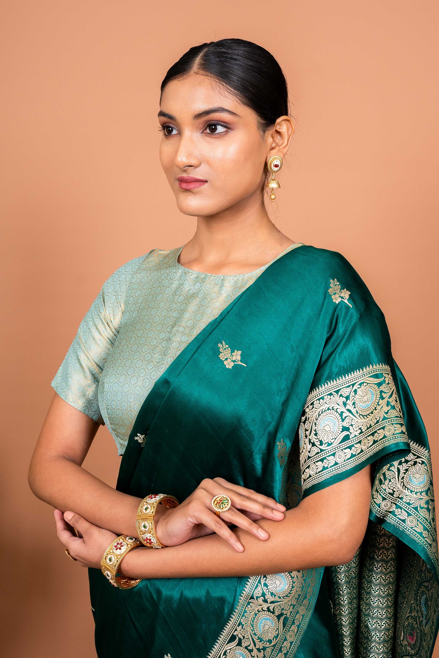 Neev Booti Handwoven Banaras Saree