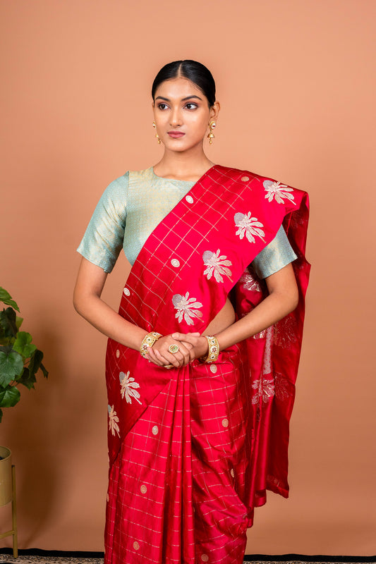 Gudhal Handwoven Banaras Saree