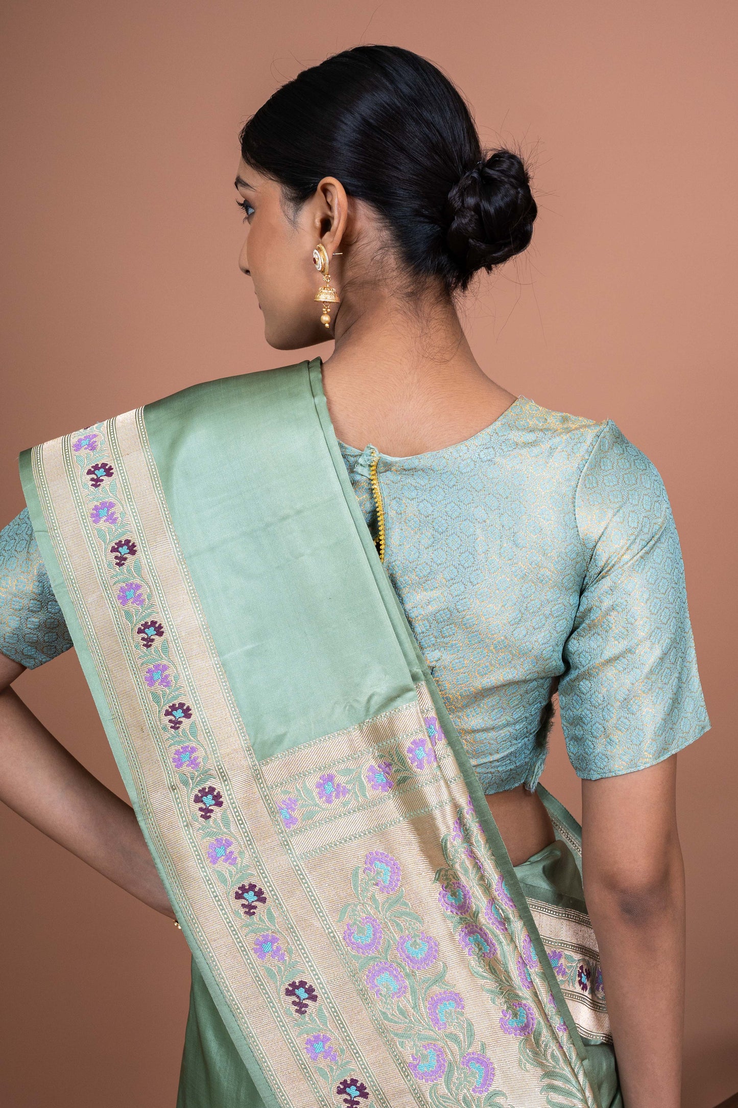 Carry Pallu Handwoven Banaras Saree