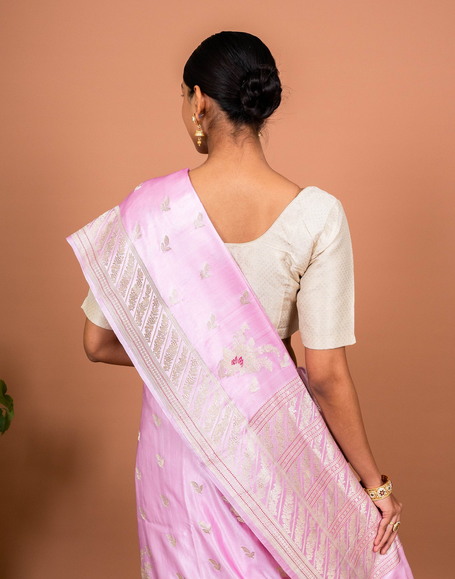 Guldasta Handwoven Banaras Saree