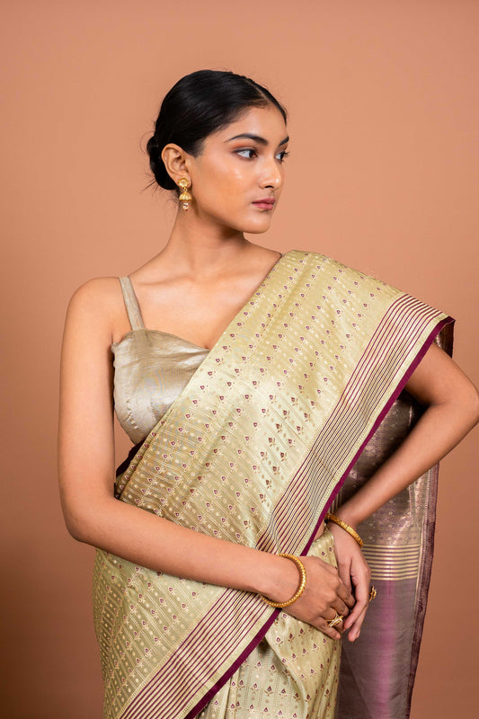 Paan tanchhoi Handwoven Banaras Saree