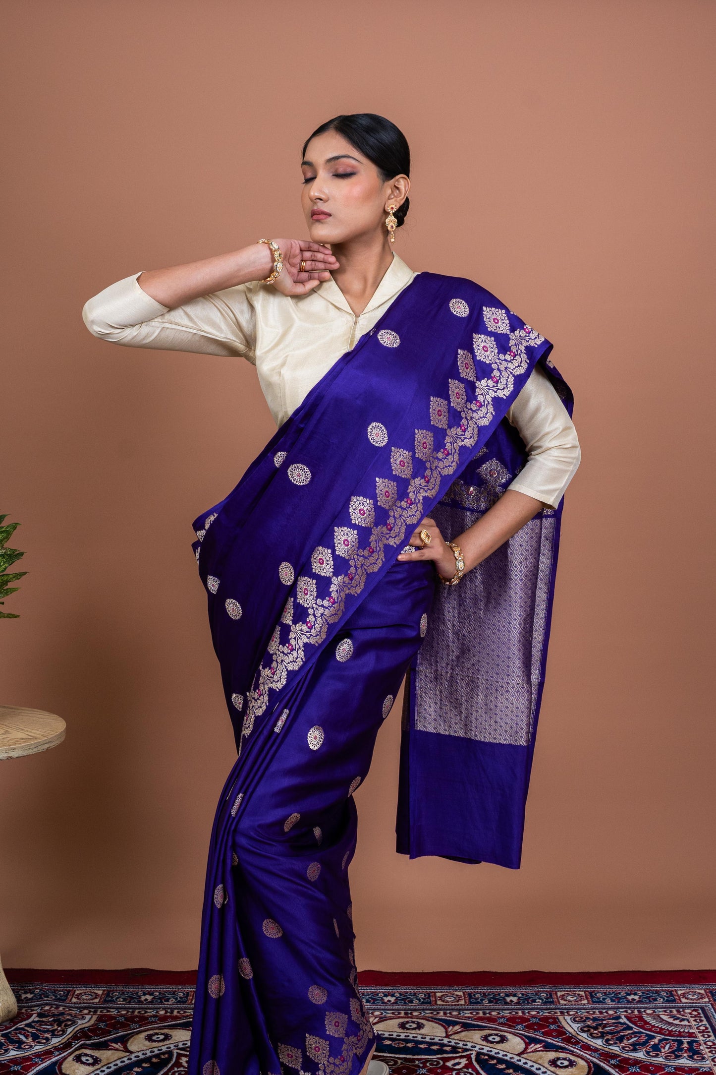 Kaneri Border Handwoven Banaras Saree