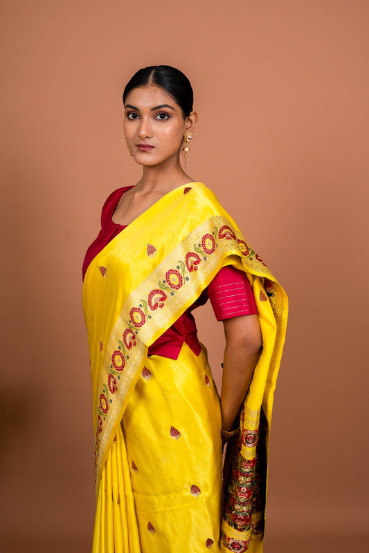 Ashawali Border Handwoven Banaras Saree