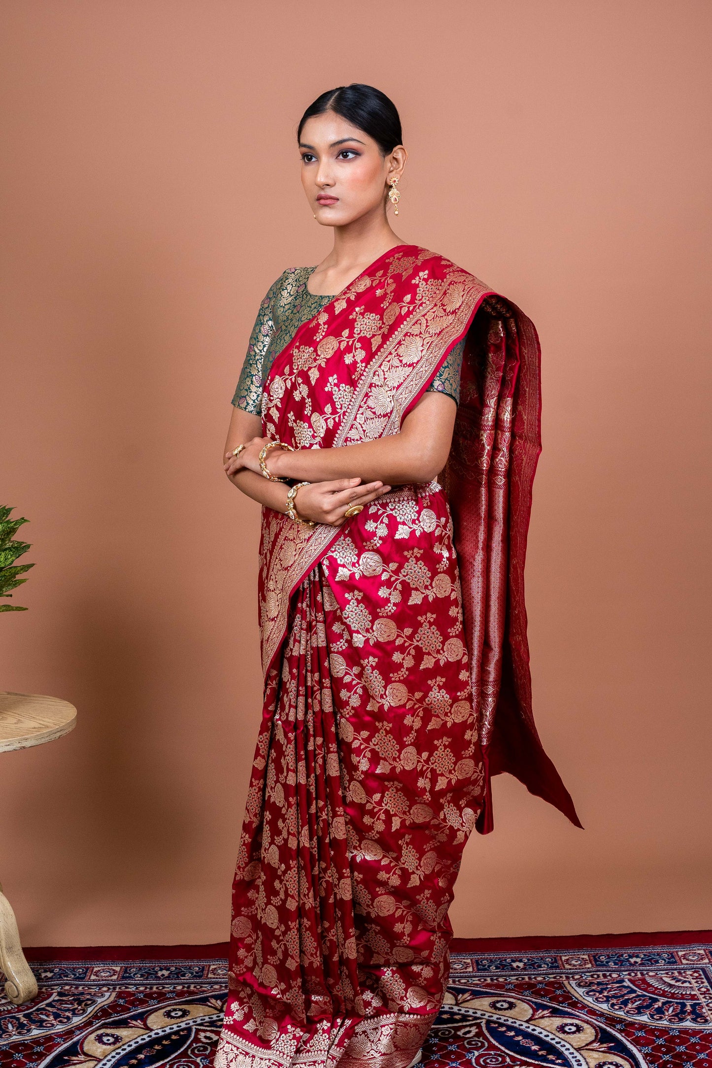 Anar Jaal Handwoven Banaras Saree