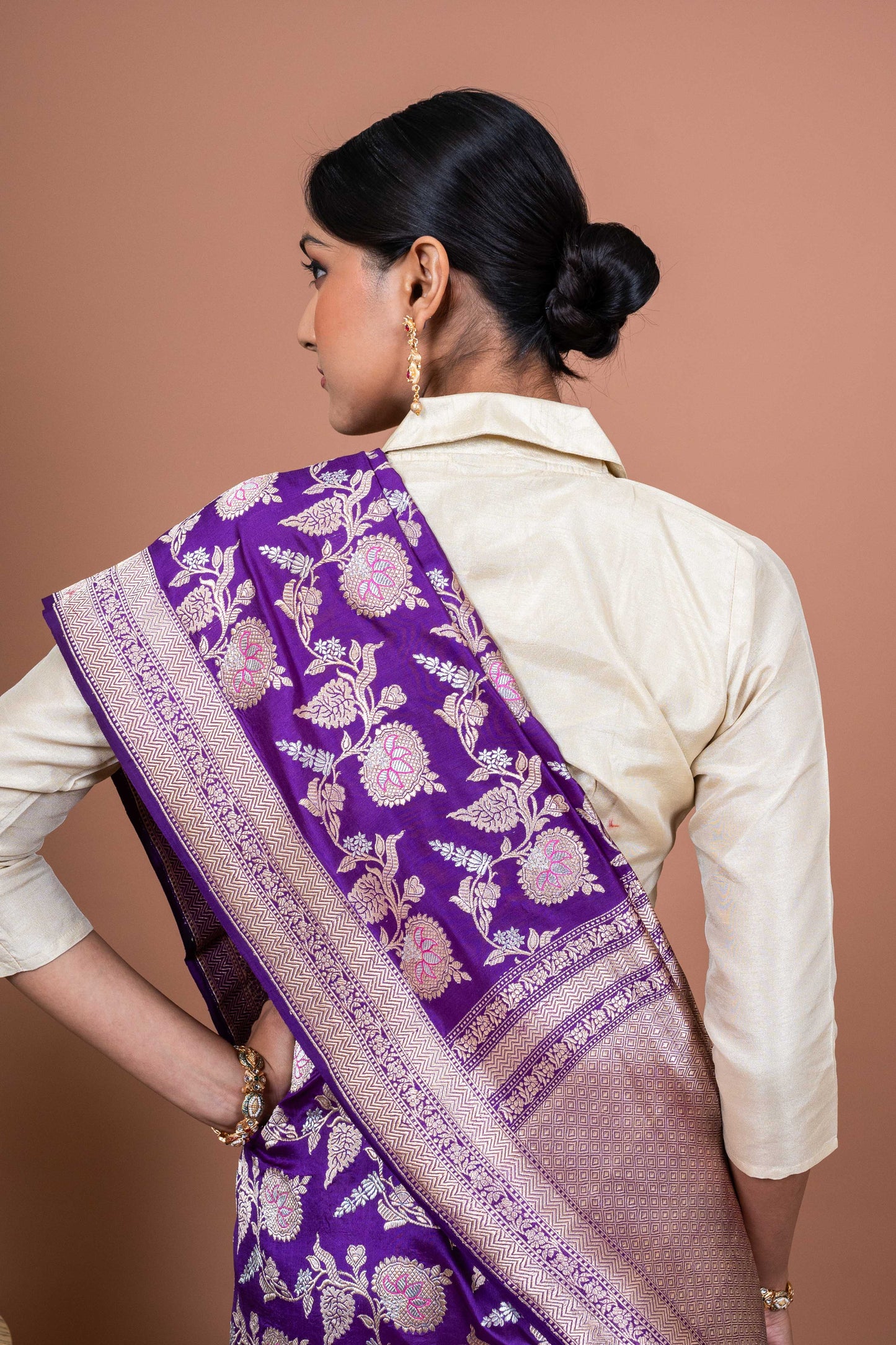 Gulner Jaal Handwoven Banaras Saree