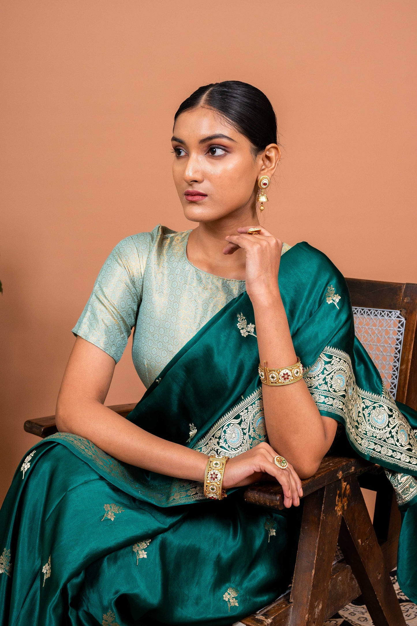 Neev Booti Handwoven Banaras Saree