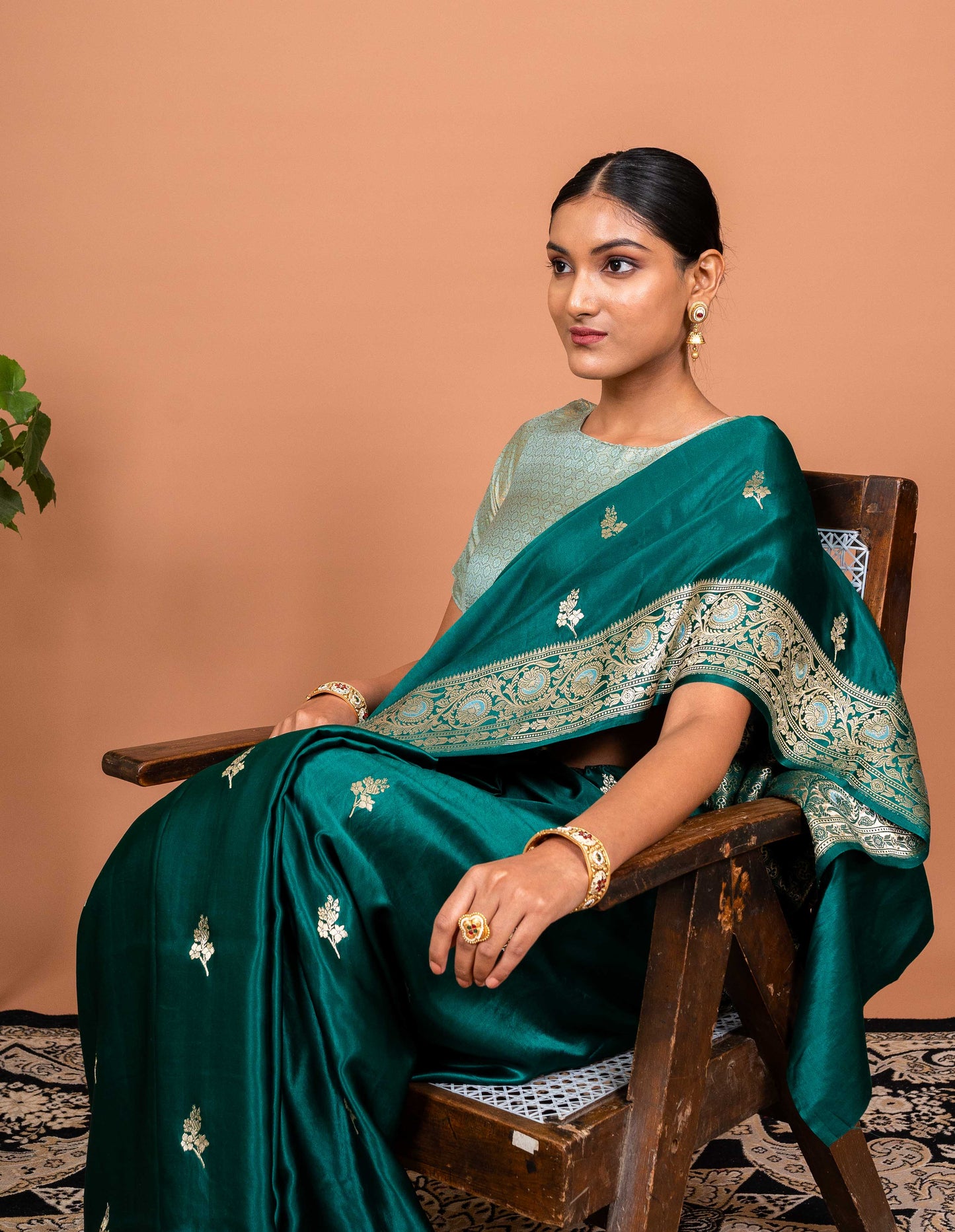 Neev Booti Handwoven Banaras Saree