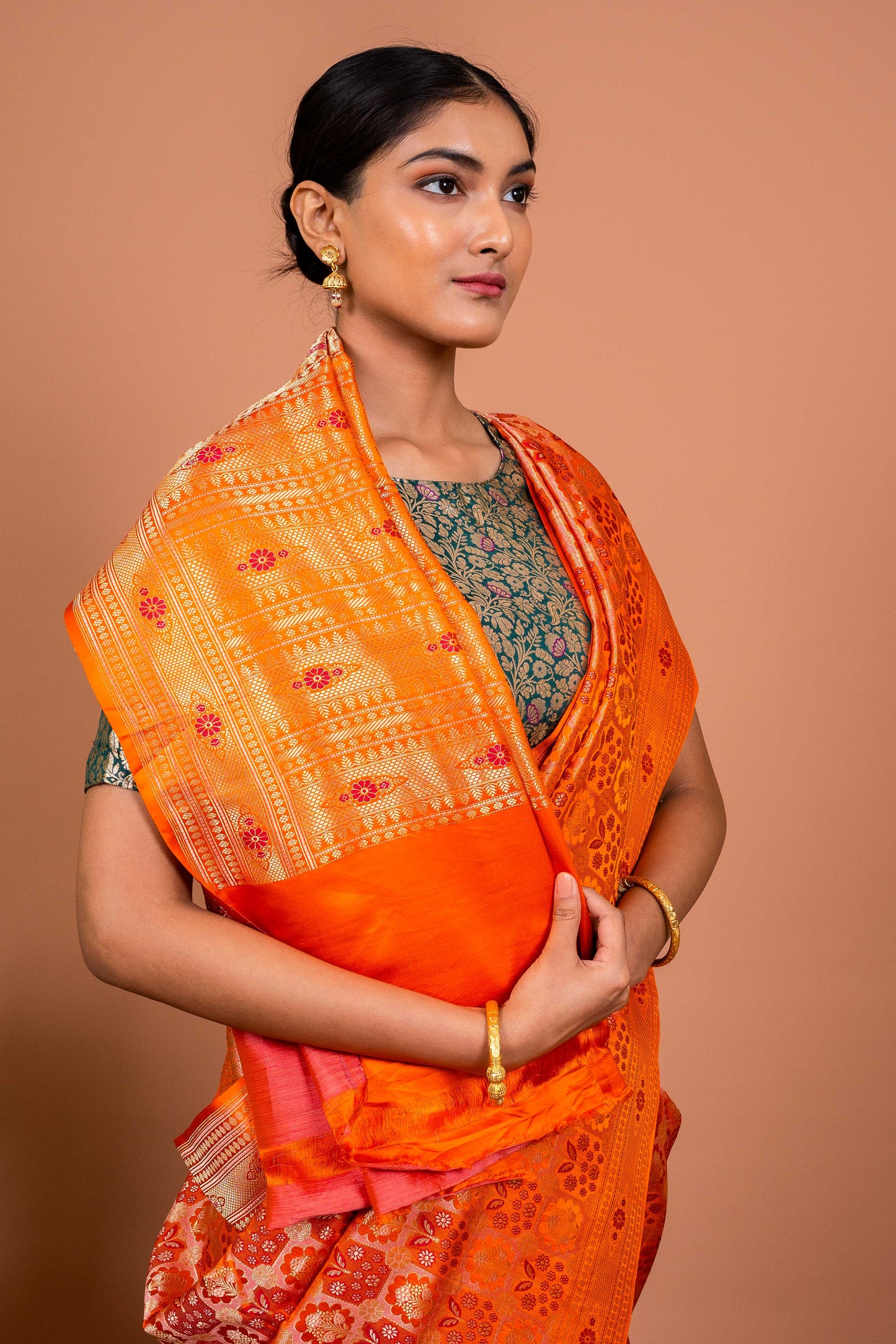 Vana tanchhoi Handwoven Banaras Saree