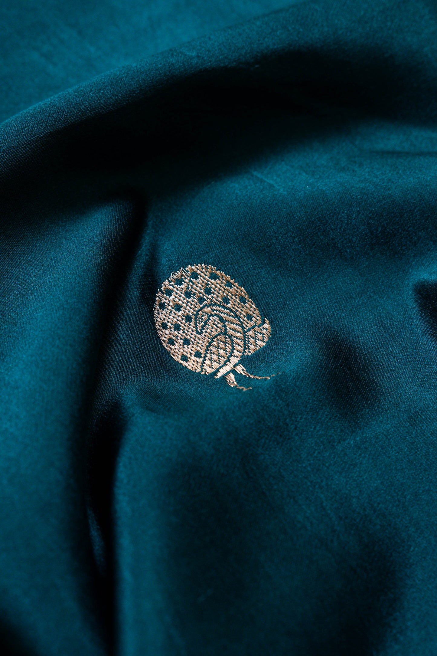 Kamal Border Handwoven Banaras Saree