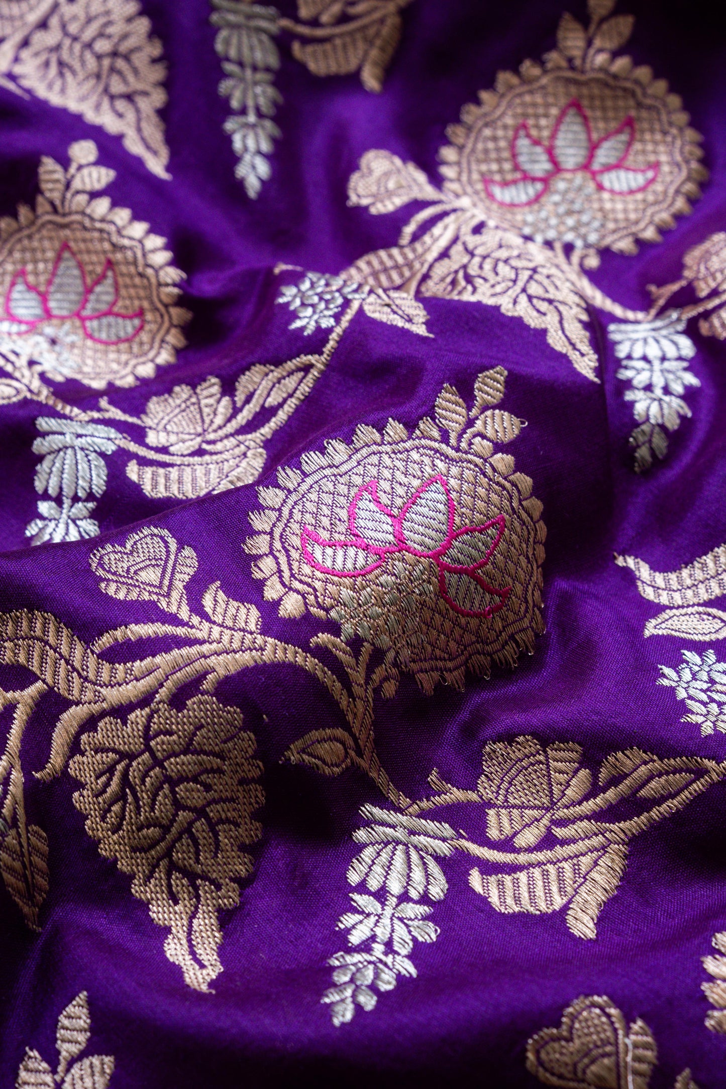 Gulner Jaal Handwoven Banaras Saree