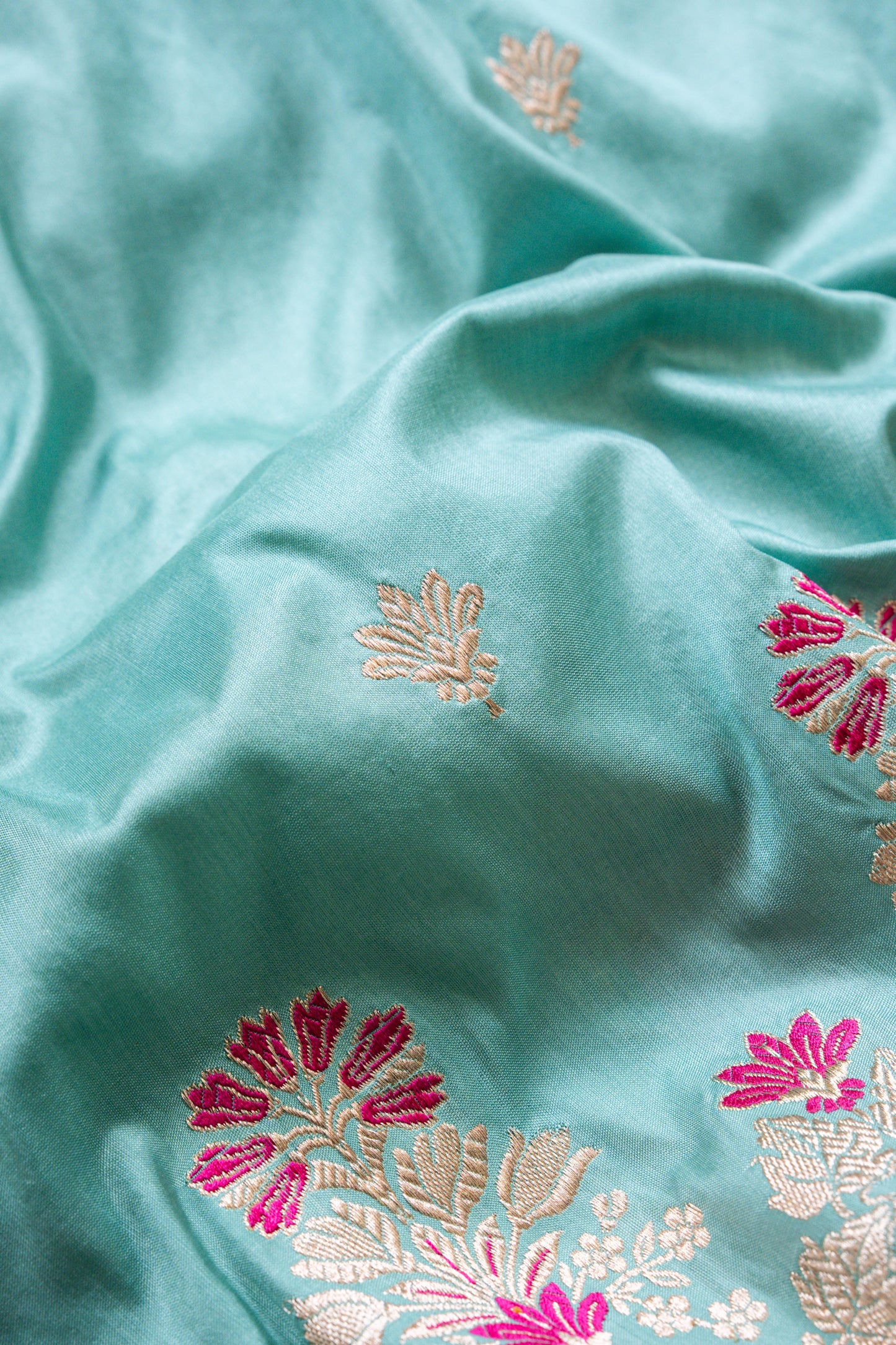 Aviral Handwoven Banaras Saree