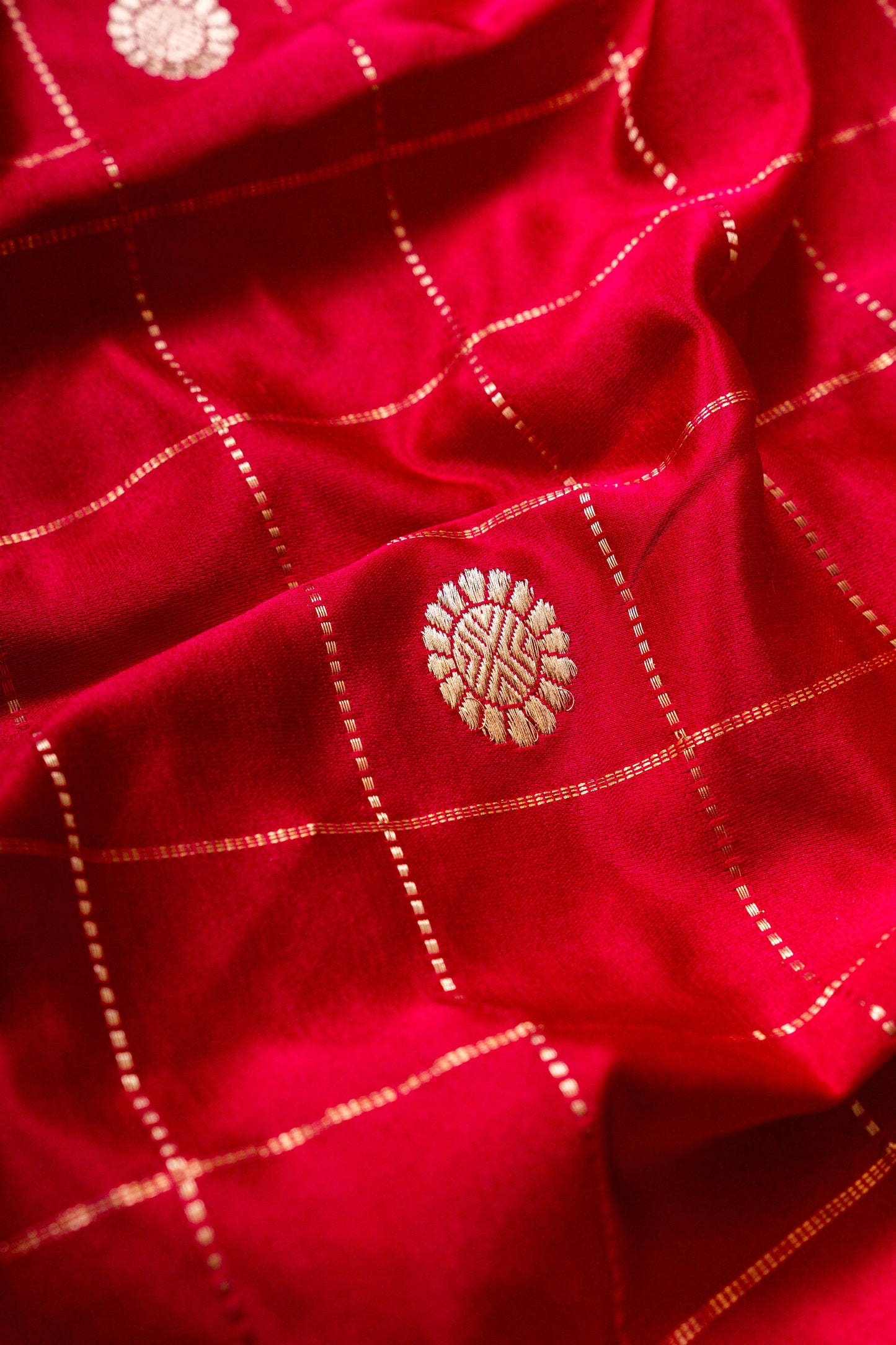 Gudhal Handwoven Banaras Saree