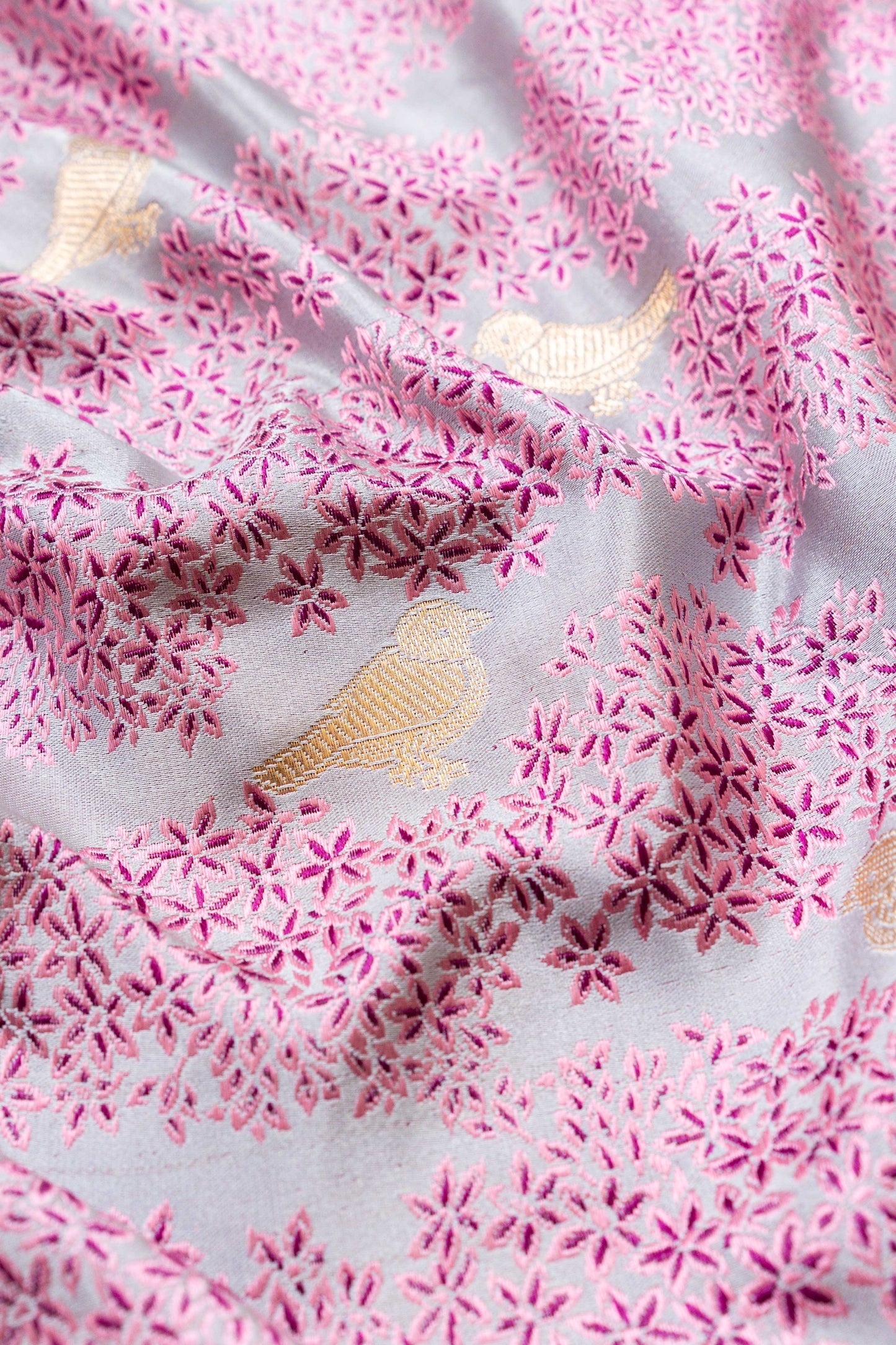 Shikagah tanchhoi Handwoven Banaras Saree