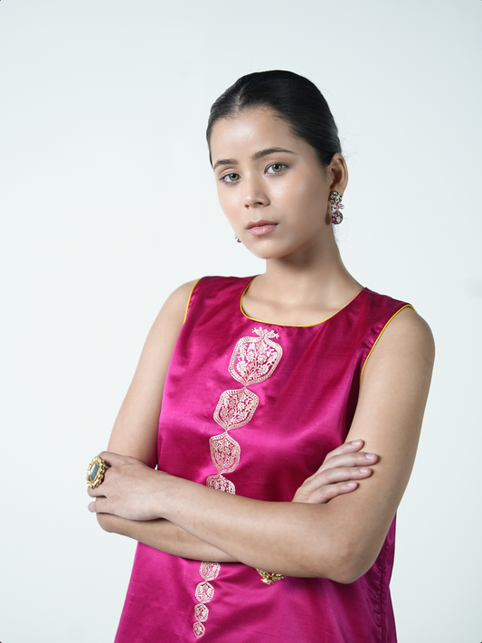 Meena – Graceful Pink Ethnic Suit for Women