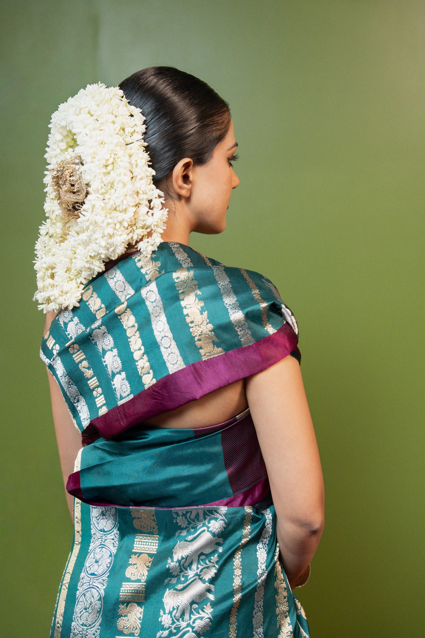 Lepakshi: Where devotion meets design. Banarasi Handwoven Saari