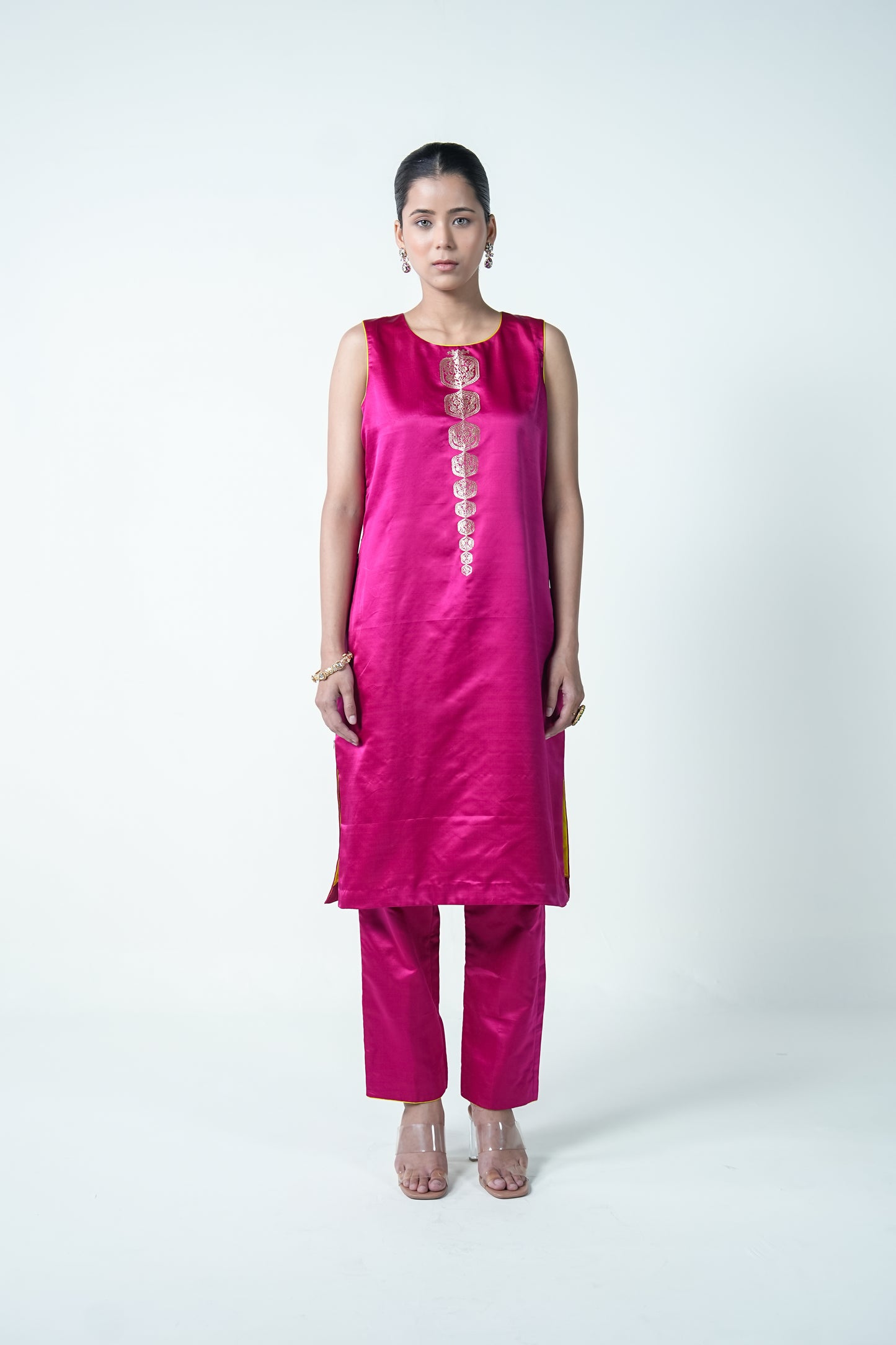 Meena – Graceful Pink Ethnic Suit for Women