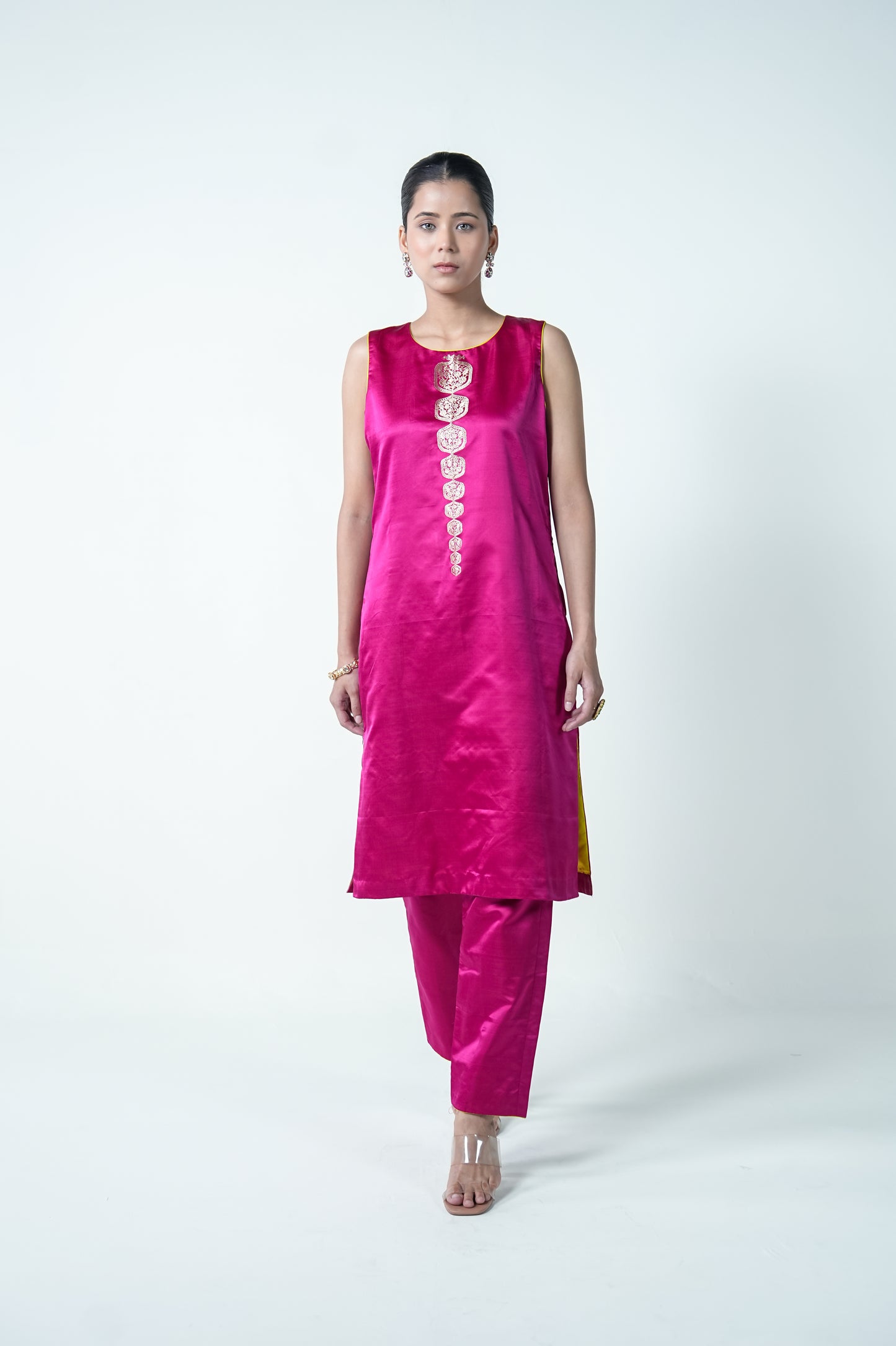 Meena – Graceful Pink Ethnic Suit for Women