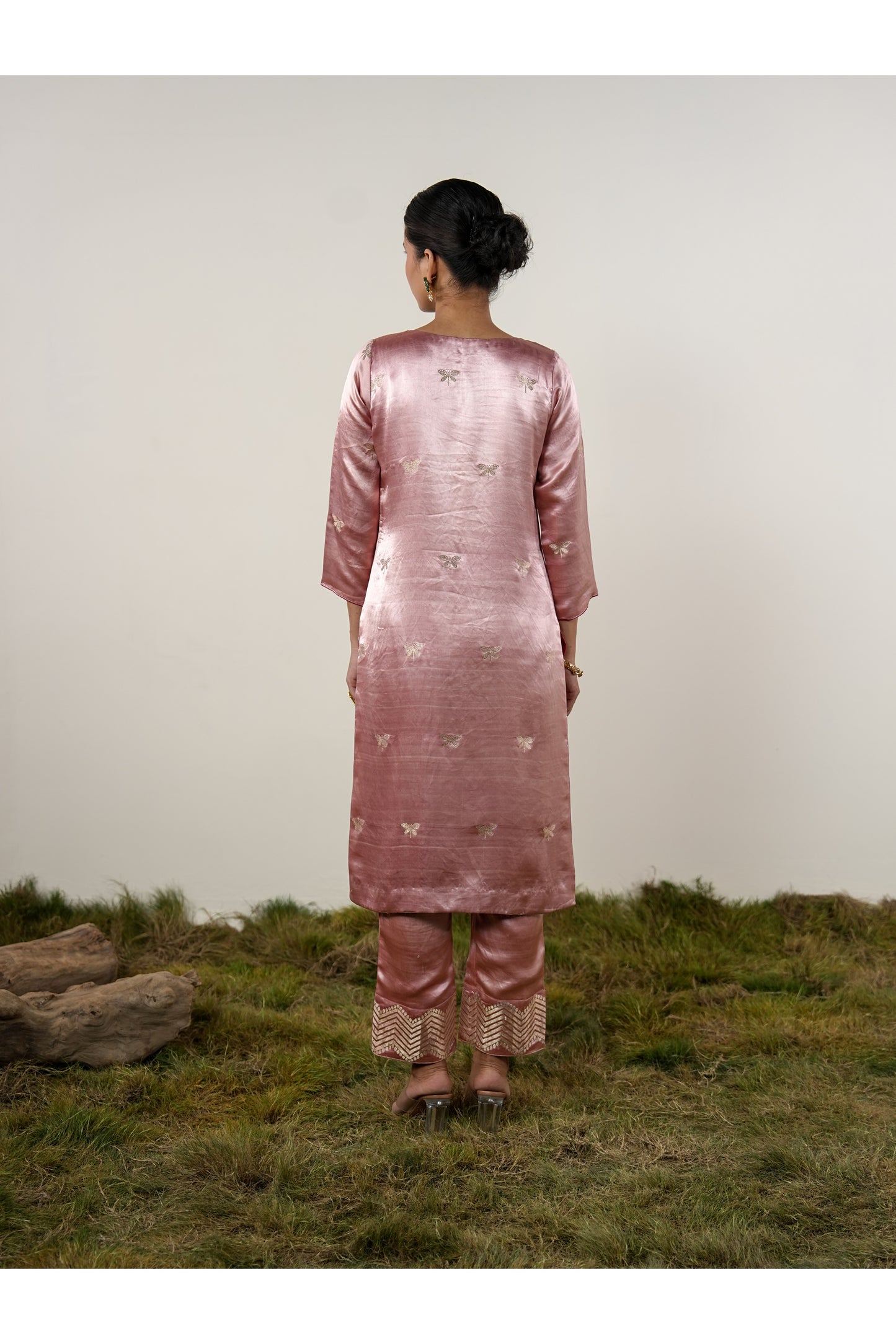 Titli – Vibrant Pink Ethnic Suit for Women