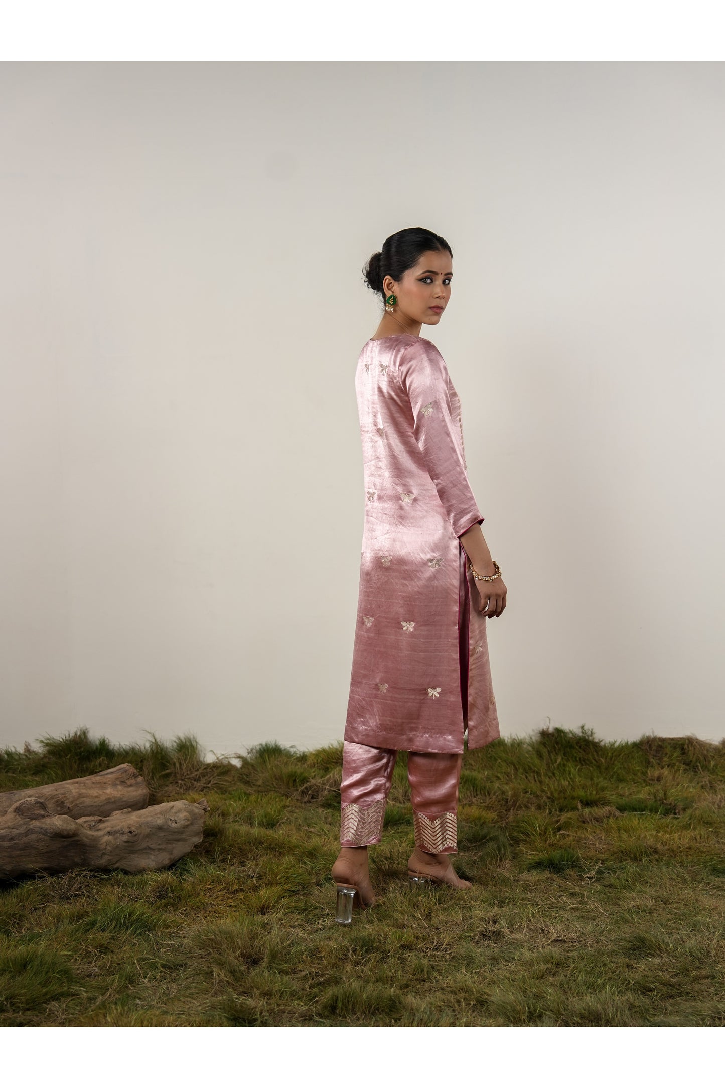 Titli – Vibrant Pink Ethnic Suit for Women