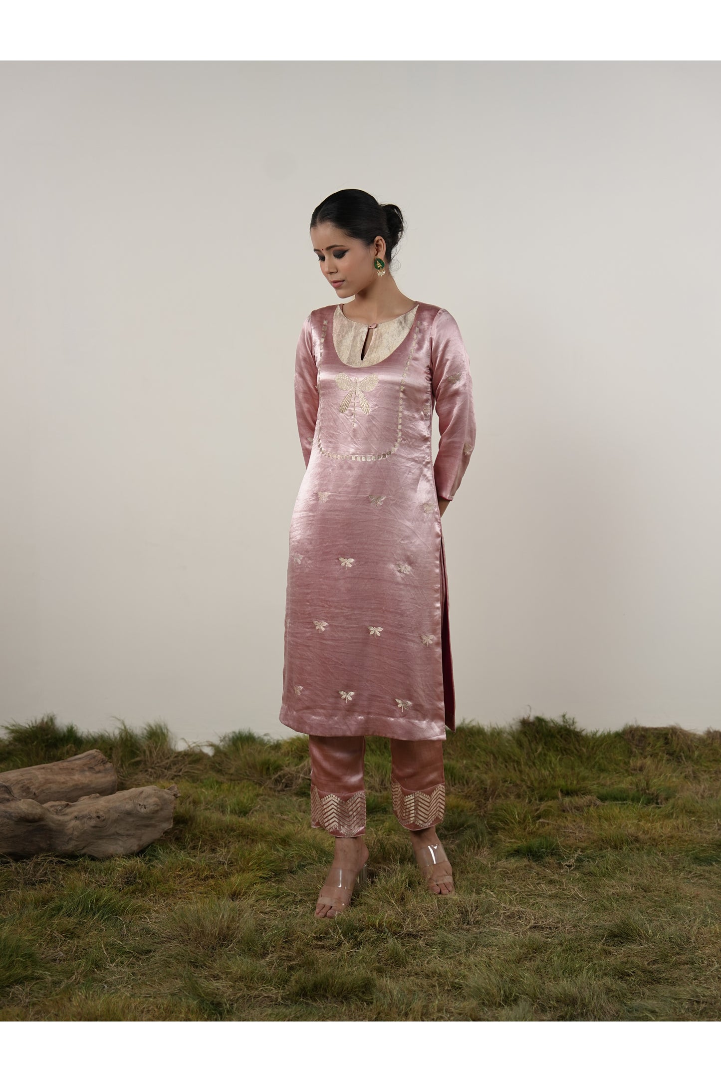 Titli – Vibrant Pink Ethnic Suit for Women
