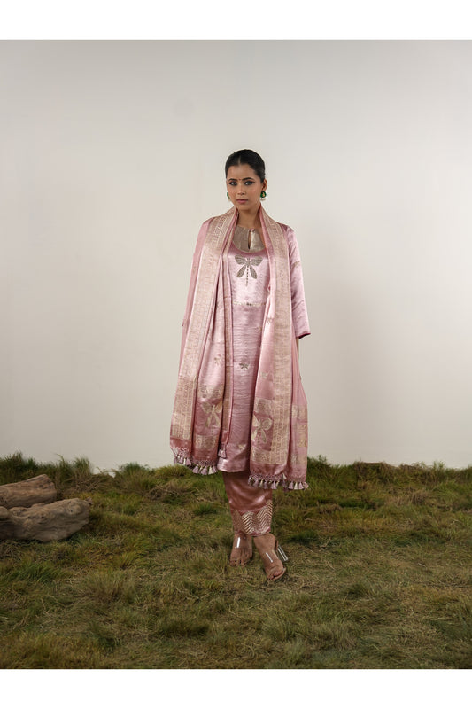 Titli – Vibrant Pink Ethnic Suit for Women