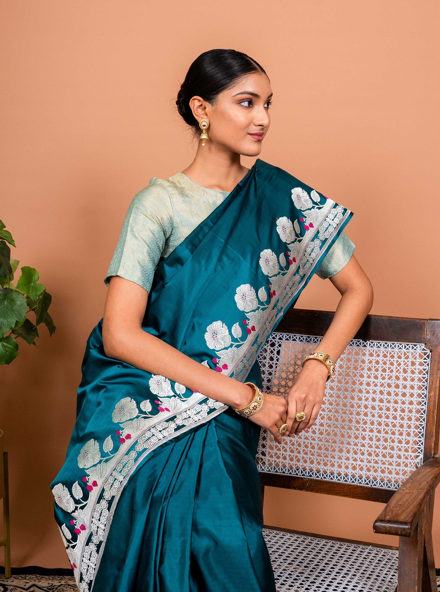 Gulner Border Handwoven Banaras Saree