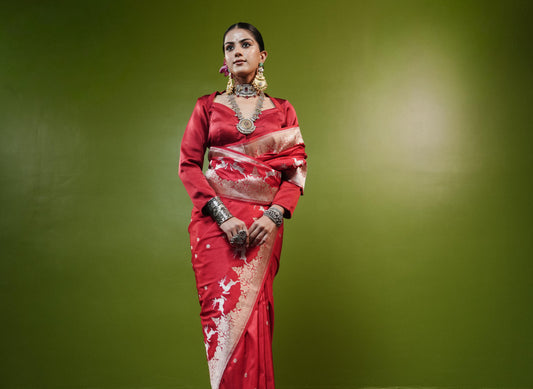 Hirni: Grace that moves like poetry. Banarasi Handwoven