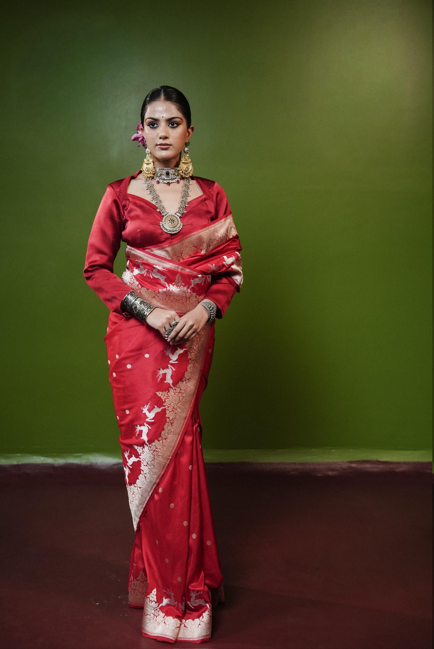 Hirni: Grace that moves like poetry. Banarasi Handwoven