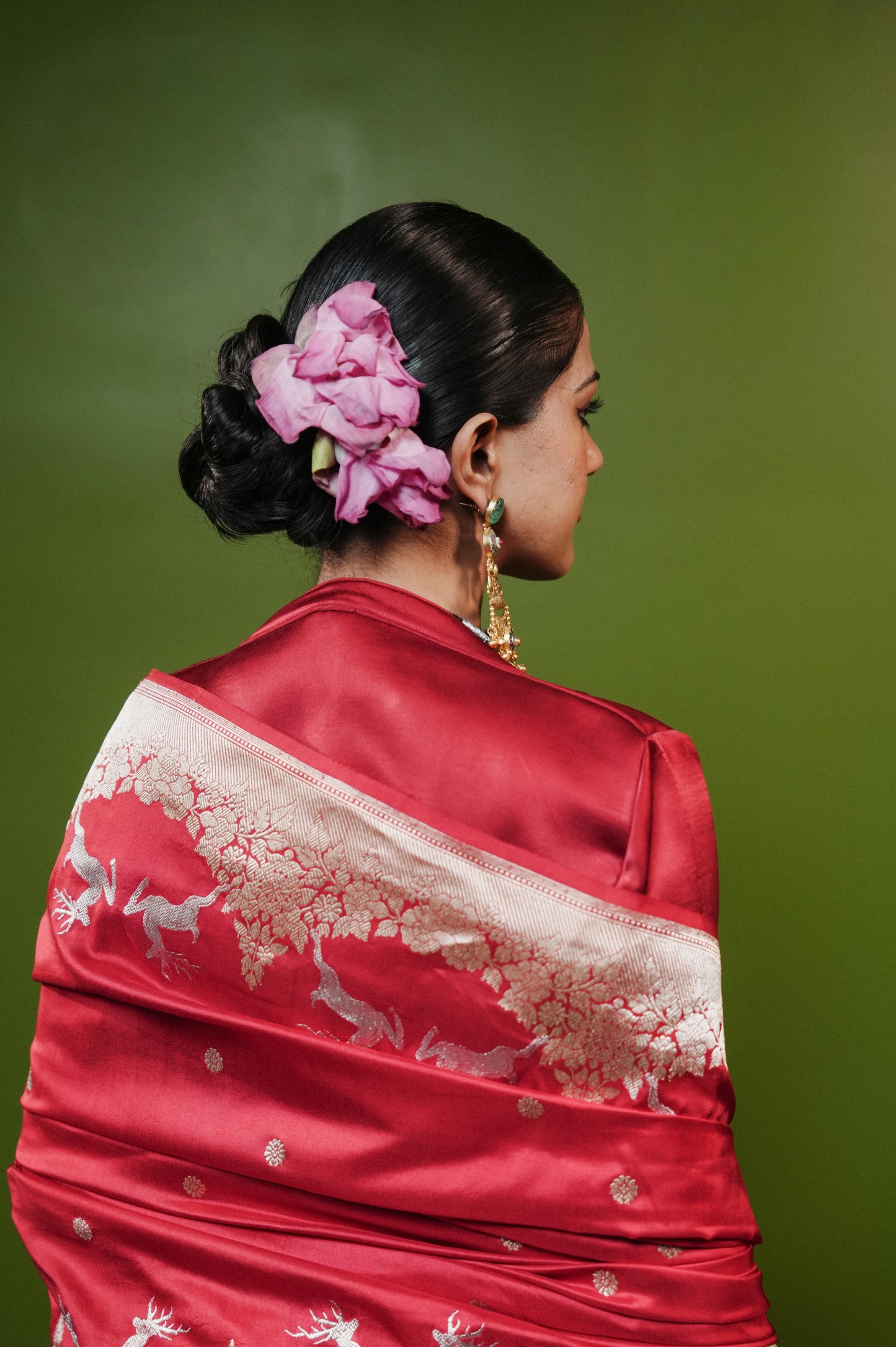 Hirni: Grace that moves like poetry. Banarasi Handwoven