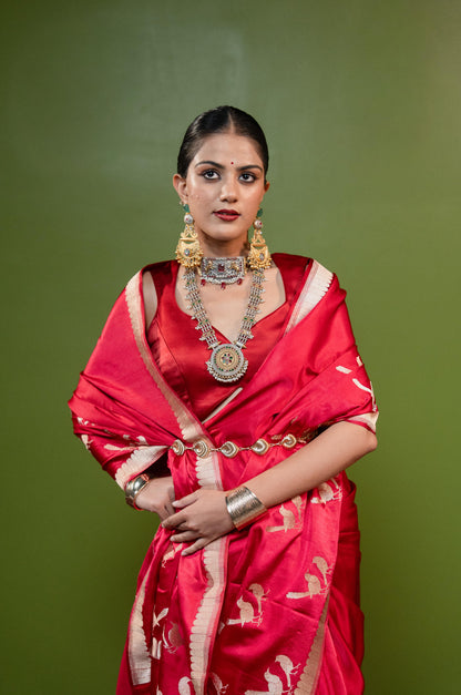 Goraiyya: A song of warmth and belonging. Banarasi Handwoven Saari