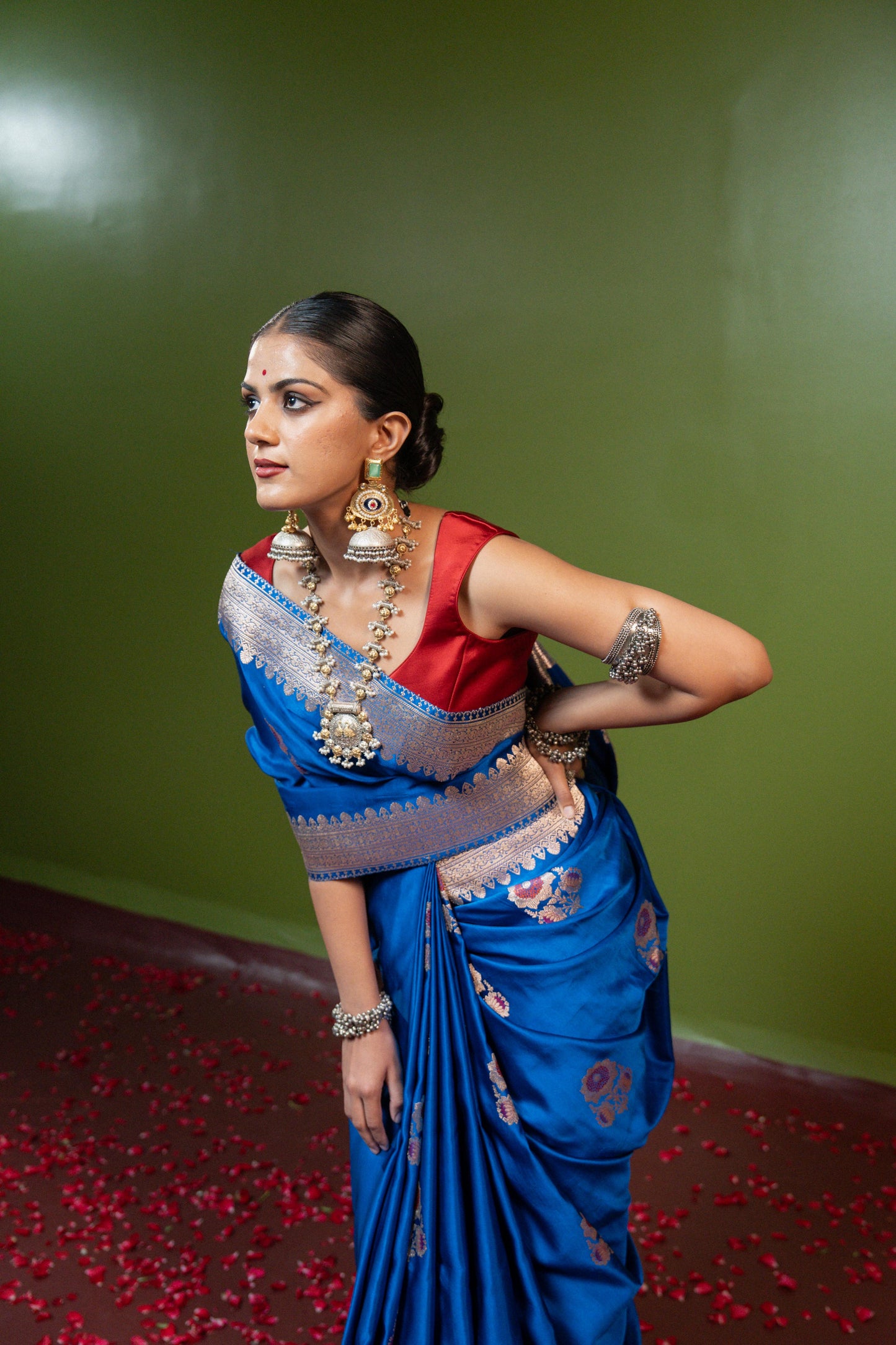 Kumudini: Grace that blooms in stillness. Banarasi Handwoven Saari