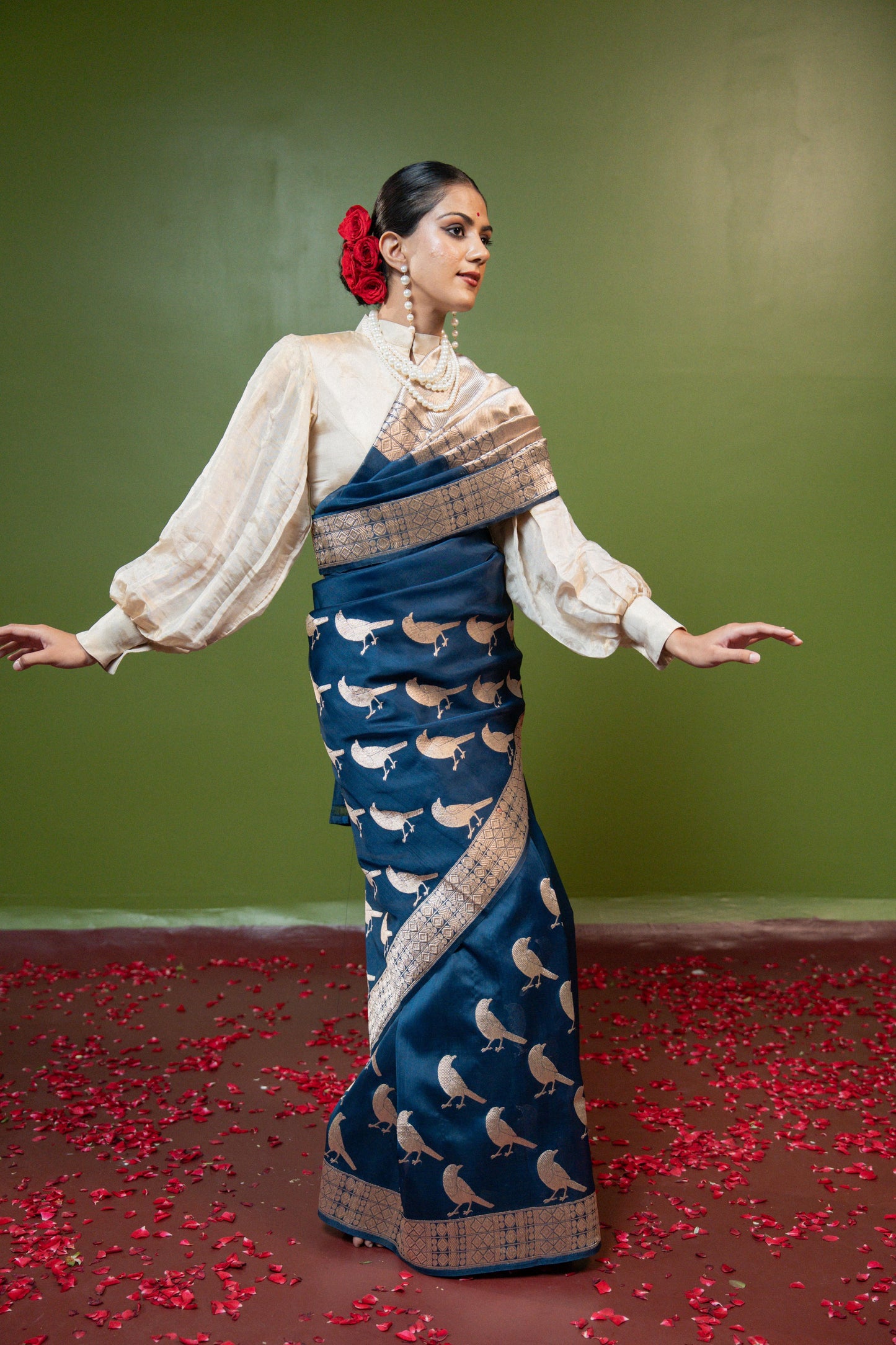 Neela: Banarasi Handwoven Saari