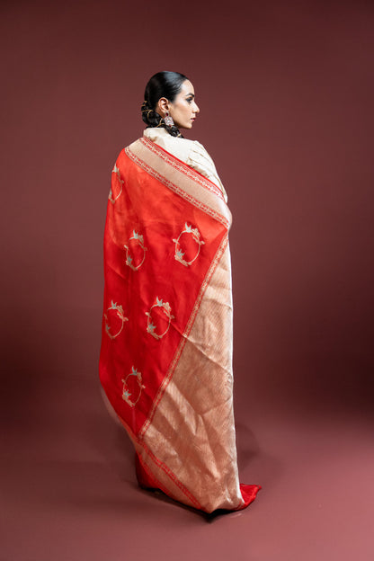 Hans, Banarasi Handwoven Saare