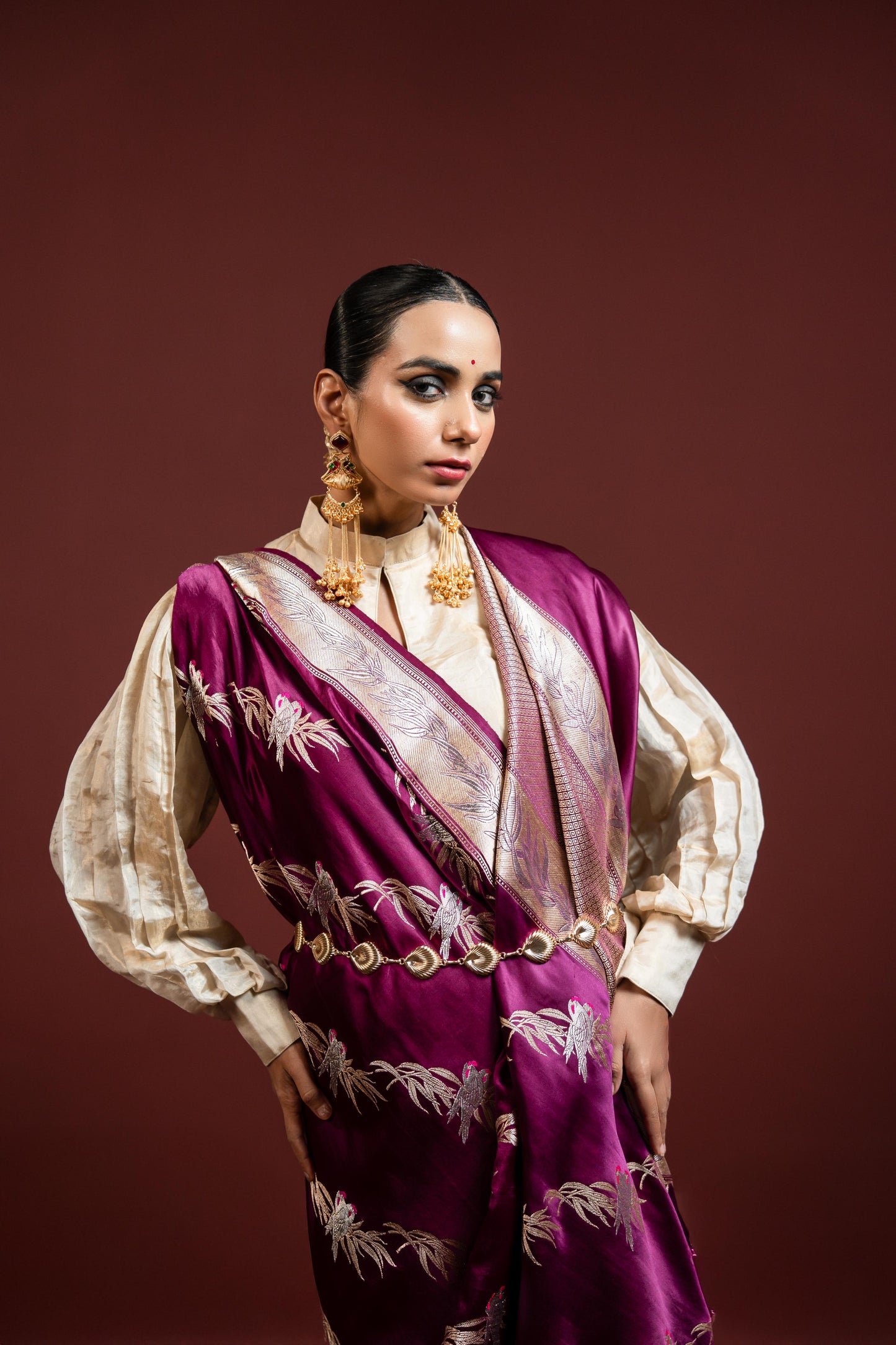 Naina: Where depth meets devotion. Banarasi Handwoven Saare