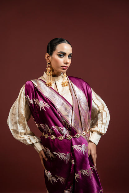 Naina: Where depth meets devotion. Banarasi Handwoven Saare