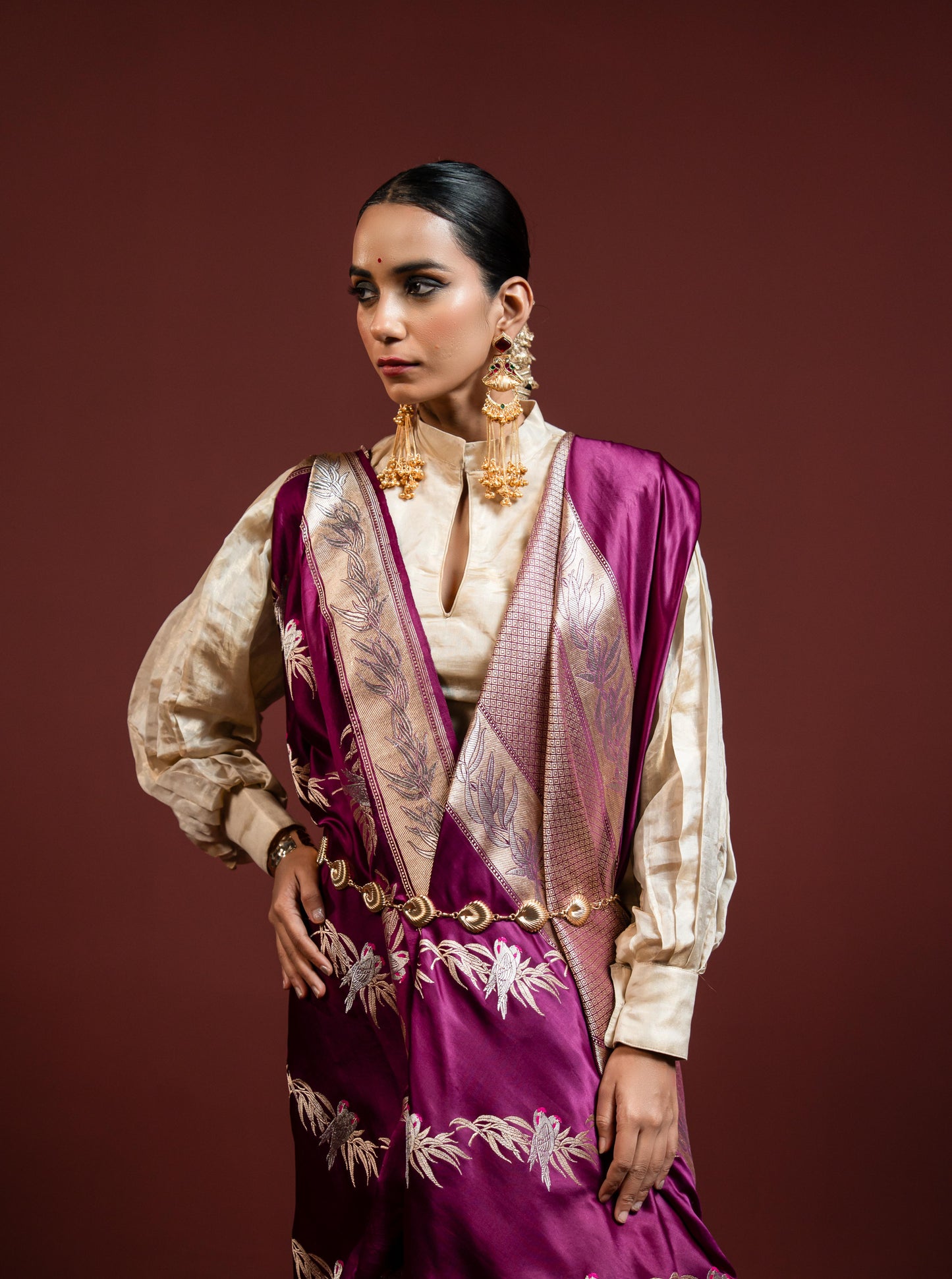 Naina: Where depth meets devotion. Banarasi Handwoven Saare